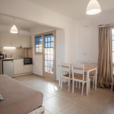 evina-rooms-suites-007