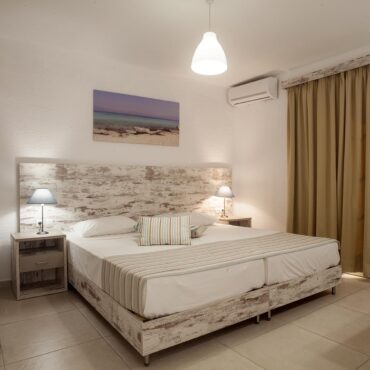 evina-rooms-suites-015